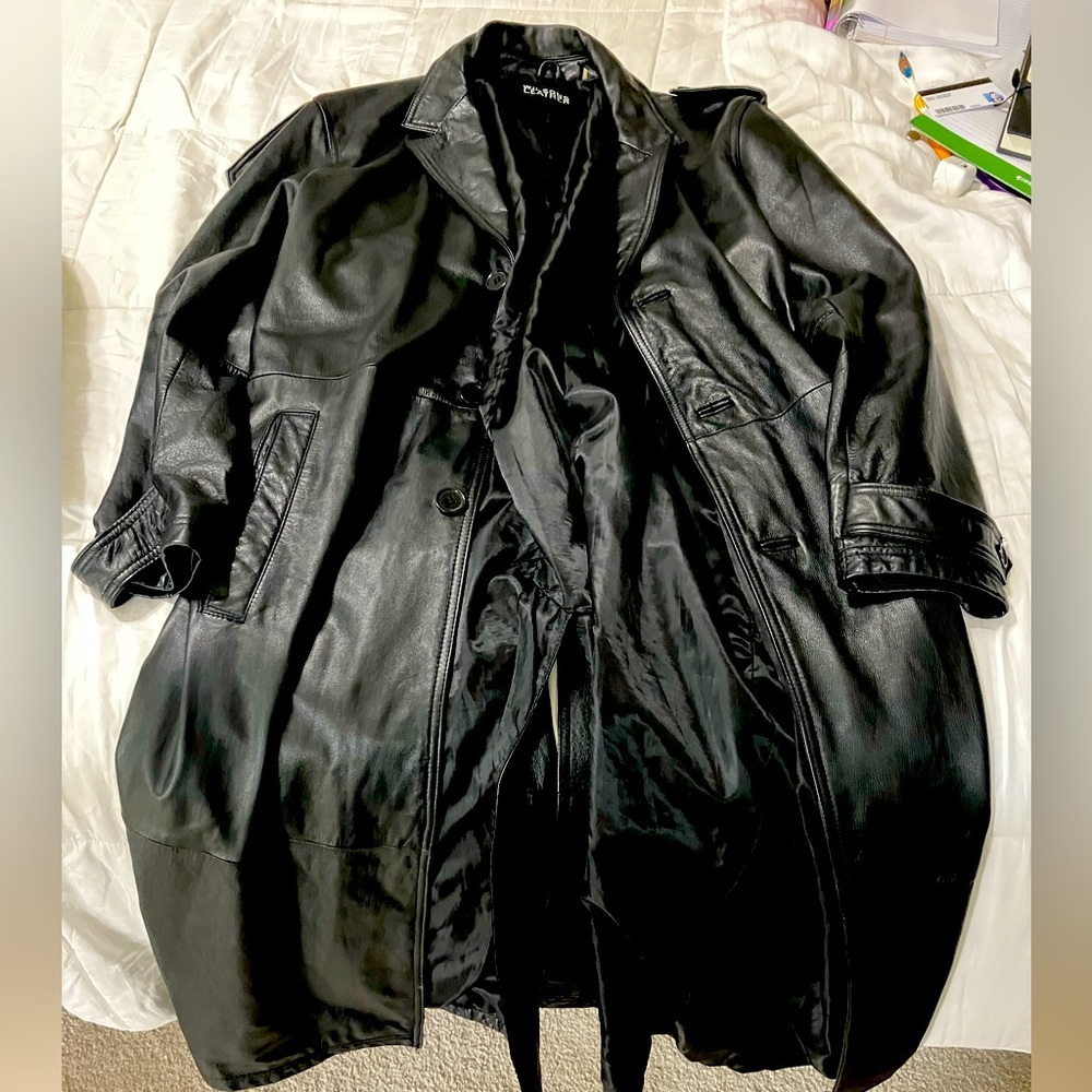 Men’s extra large leather trenchcoat